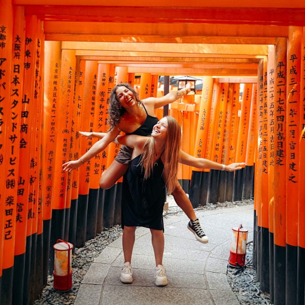 Japan meets Korea: Shibuya, Shinto & Seoul City